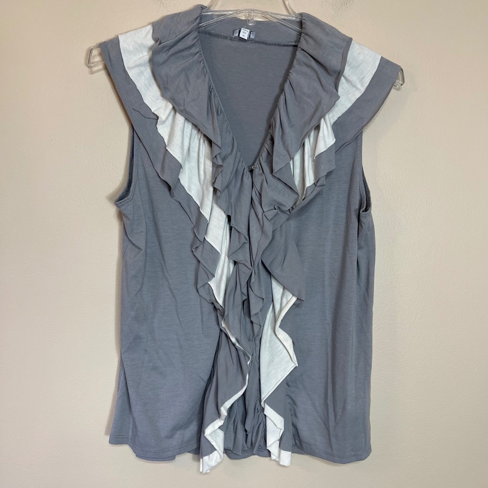 Charming Charlie‎ Womens XL Grey White Ruffle V-Neck Sleeveless Knit Top USA